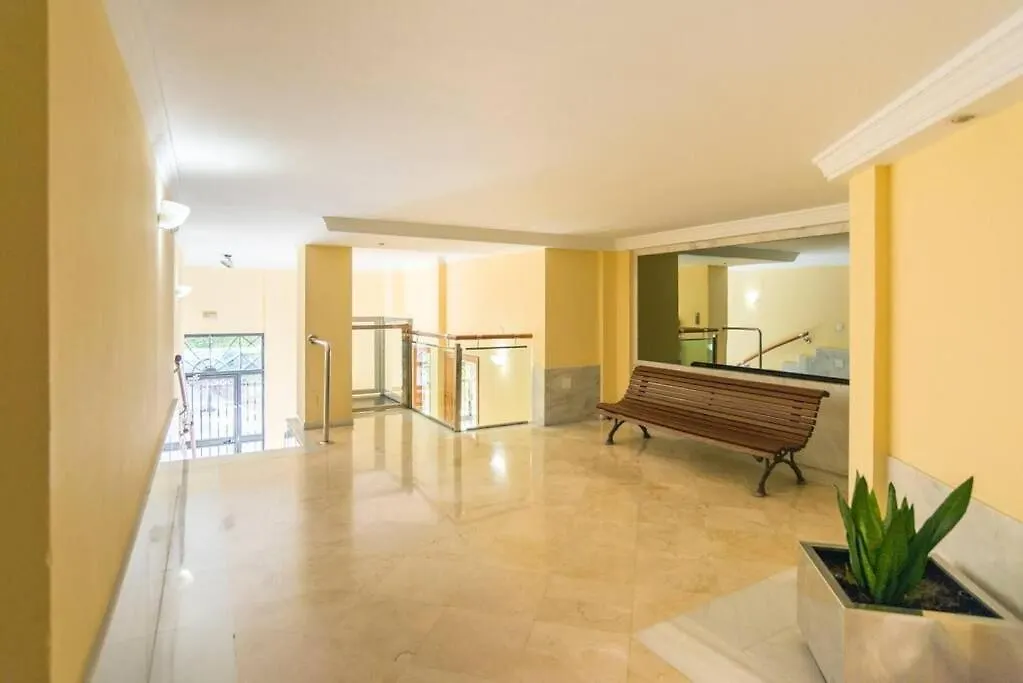 Cathedral Suites مالقة 0*,